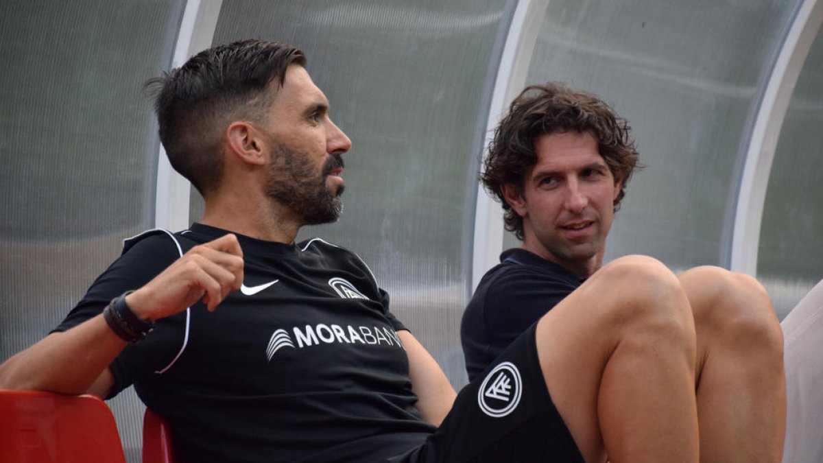 El tècnic, Eder Sarabia, i el director esportiu, Jaume Nogués, en un entrenament.