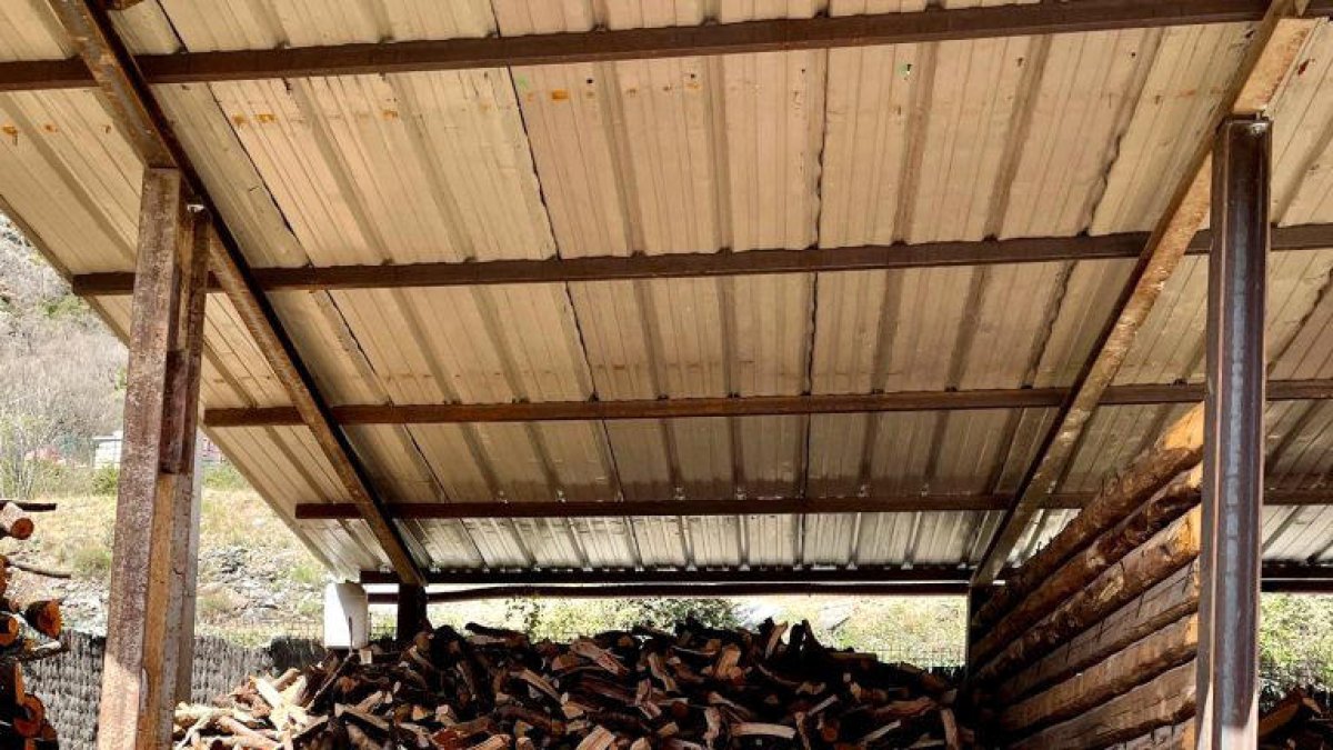 La llenya que es ven al país s'importa sobretot de Catalunya.