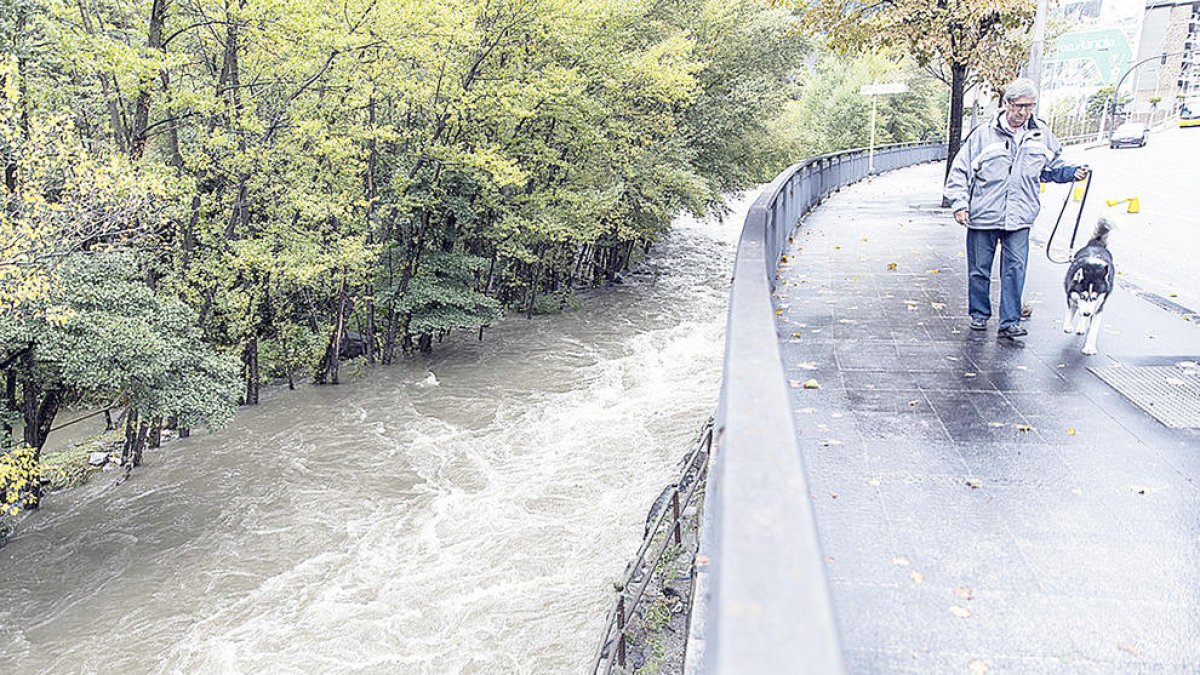 Un tram del riu Valira.