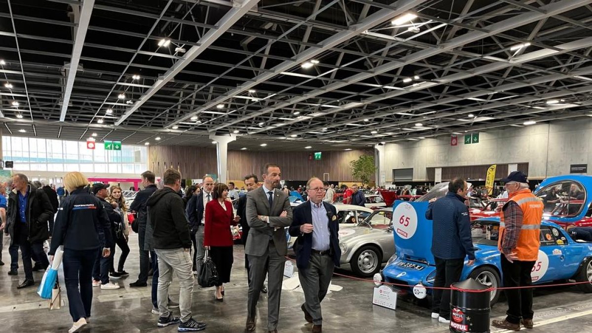 El ministre Jordi Torres ha encapçalat la delegació andorrana a l'inici del Tour Auto