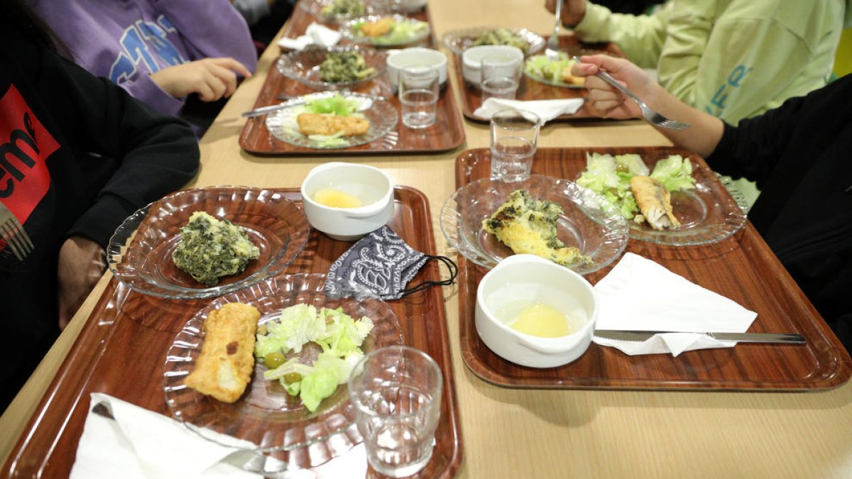 Salut investiga tres possibles intoxicacions.