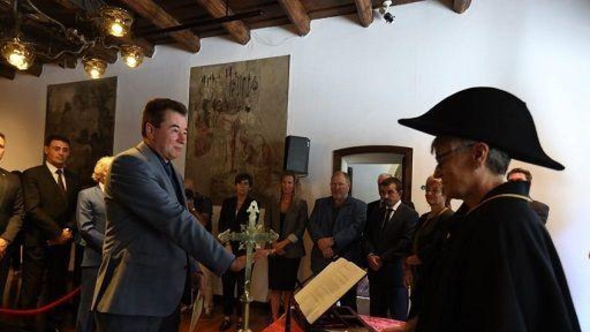 Joan Manel Abril Campoy jurant el càrrec avui a Casa de la Vall