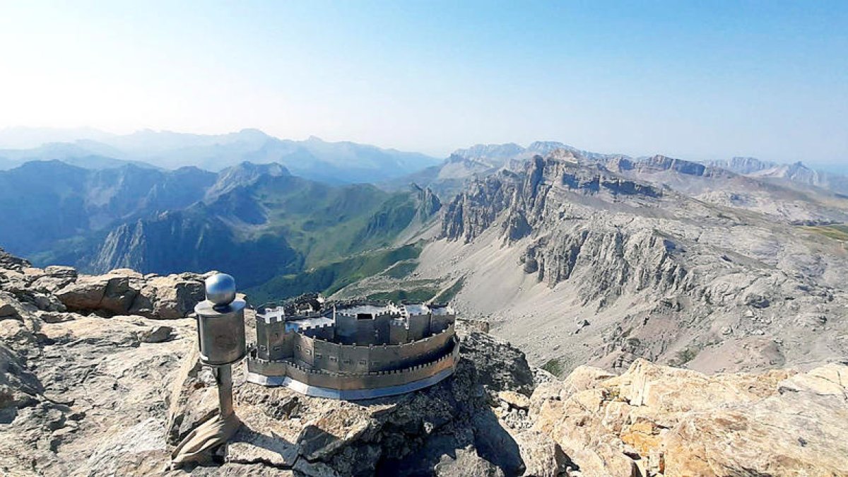 La unió de tres regions