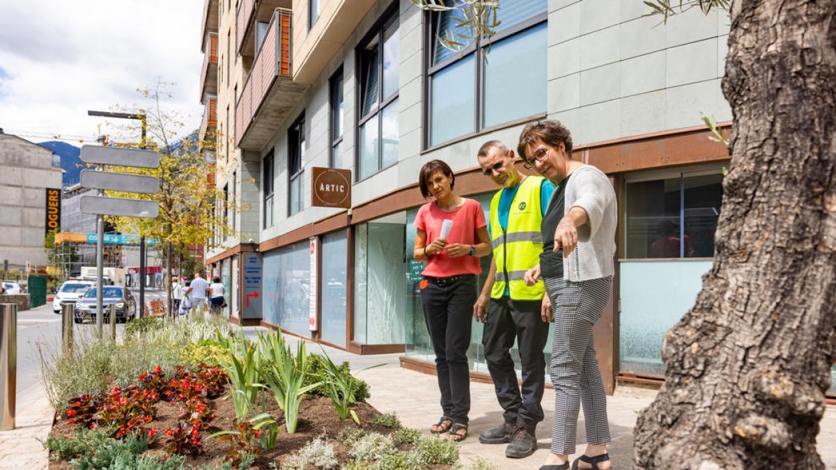 Presentació de la nova zona enjardinada