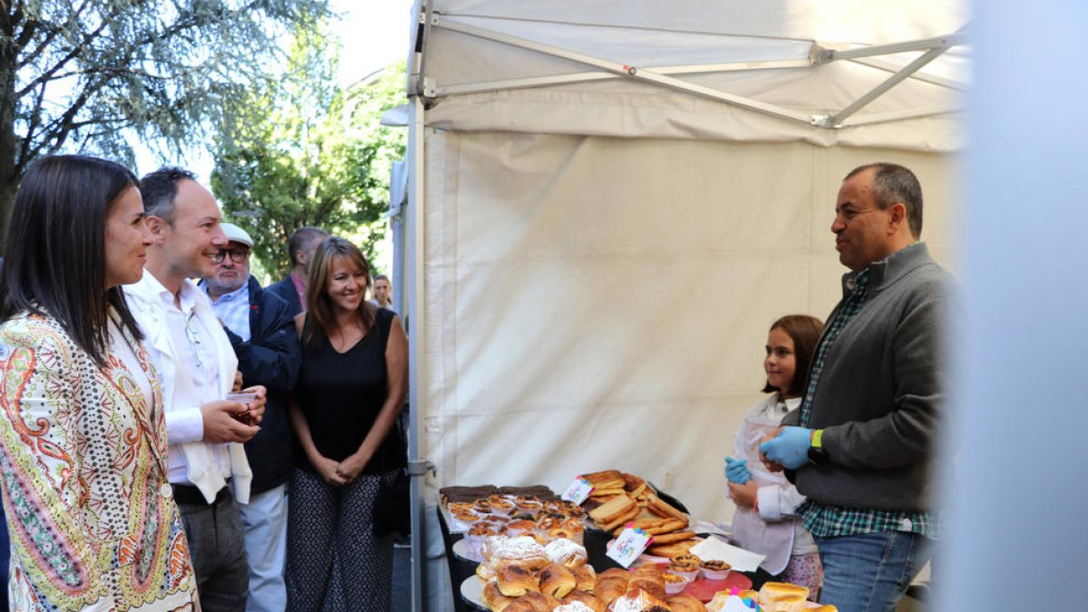 La cònsol d'Encamp, Laura Mas; el cap de Govern, Xavier Espot, i altres autoritats van visitar ahir l'Enfira't.