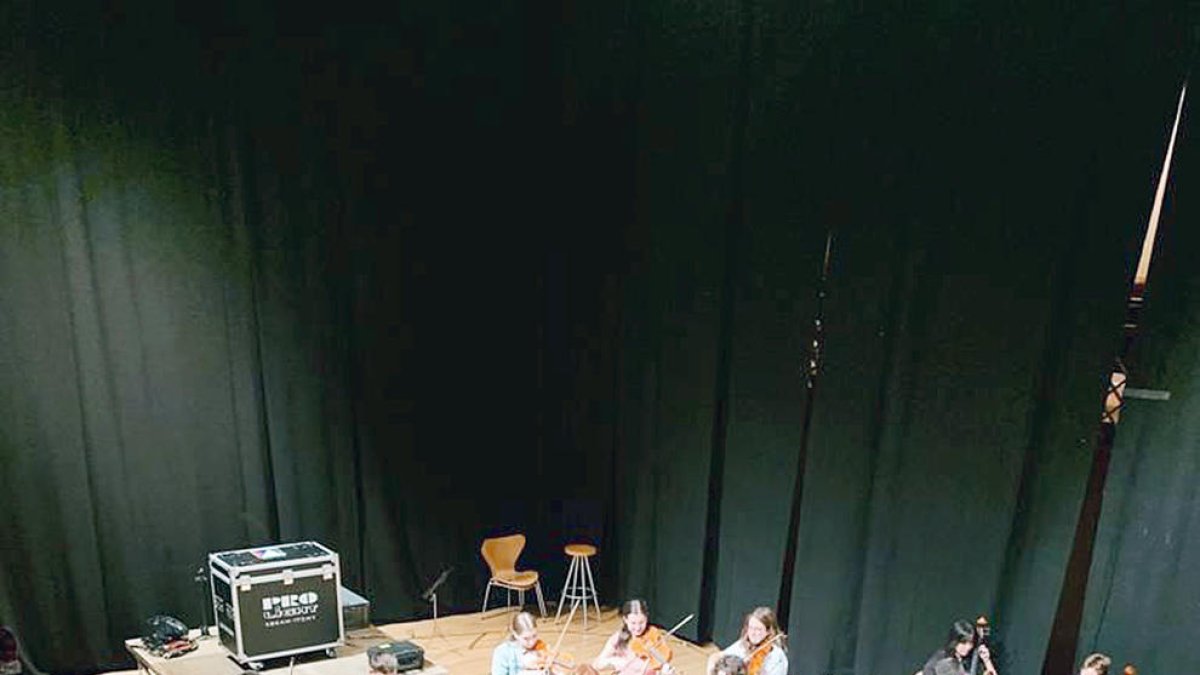 Els músics de la Jonca assajant.