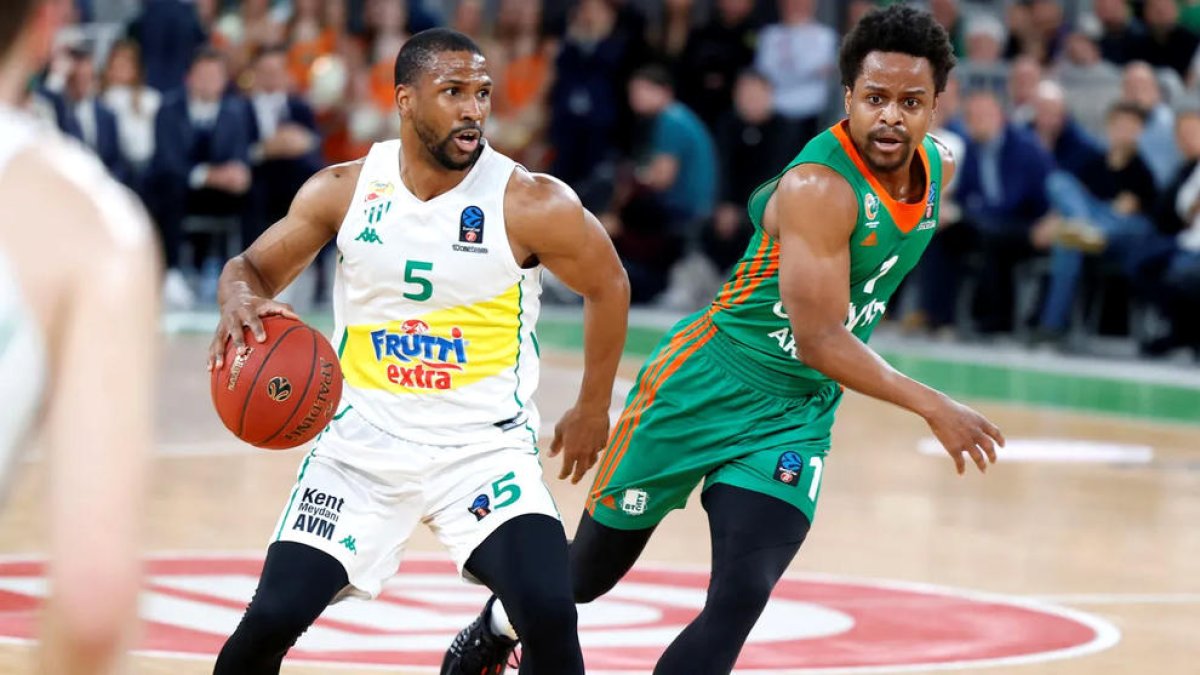 Duel entre Bursaspor i Cedevita.