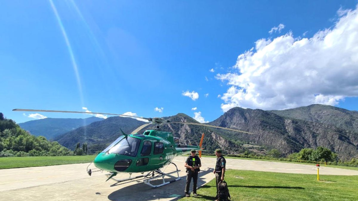 Un helicòpter del cos català.