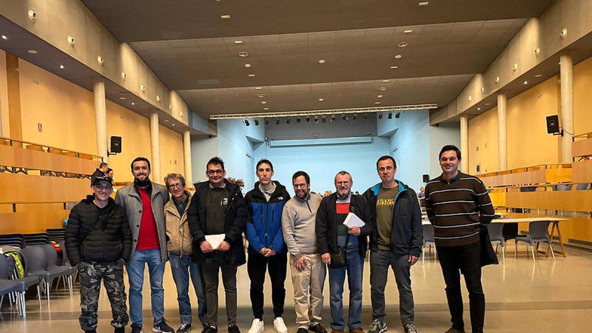 Els integrants dels dos equips del GEVA-CEA.