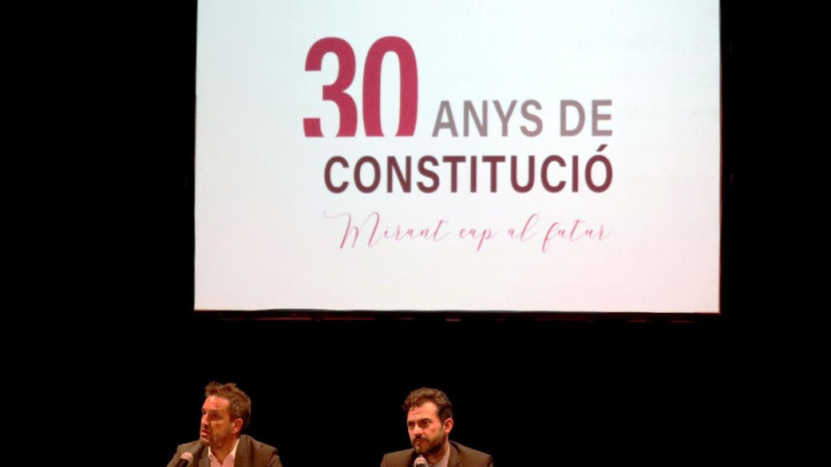Pere López i Gerard Alís durant l'acte d'ahir.