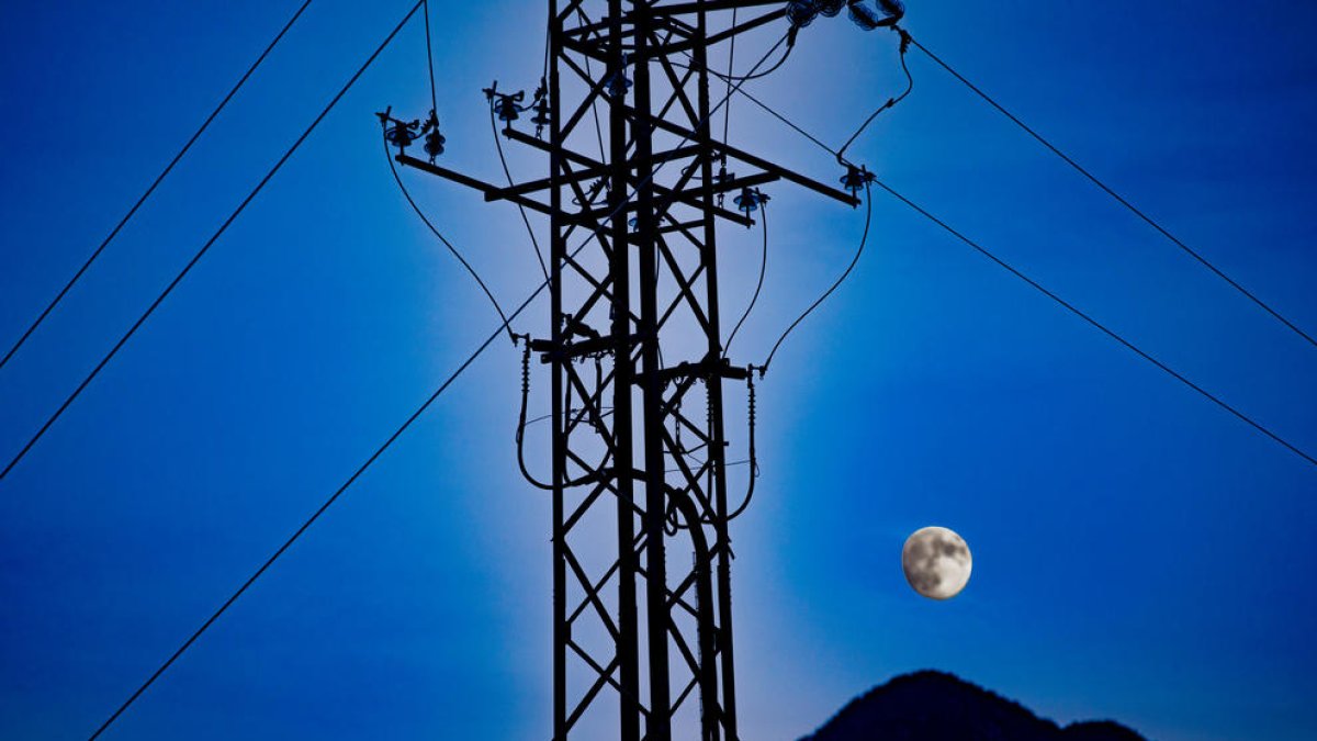 FEDA gasta 23 milions més en la compra d'energia