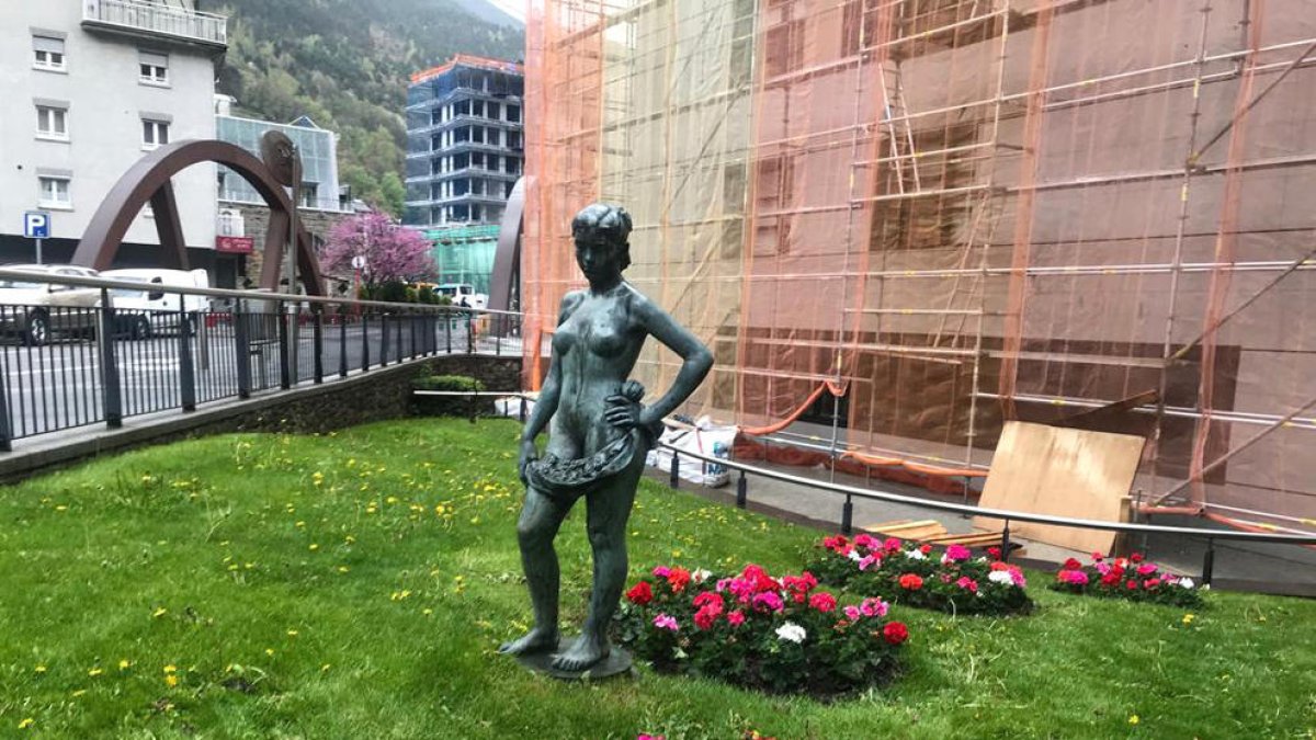 Flors als carrers d'Escaldes-Engordany.