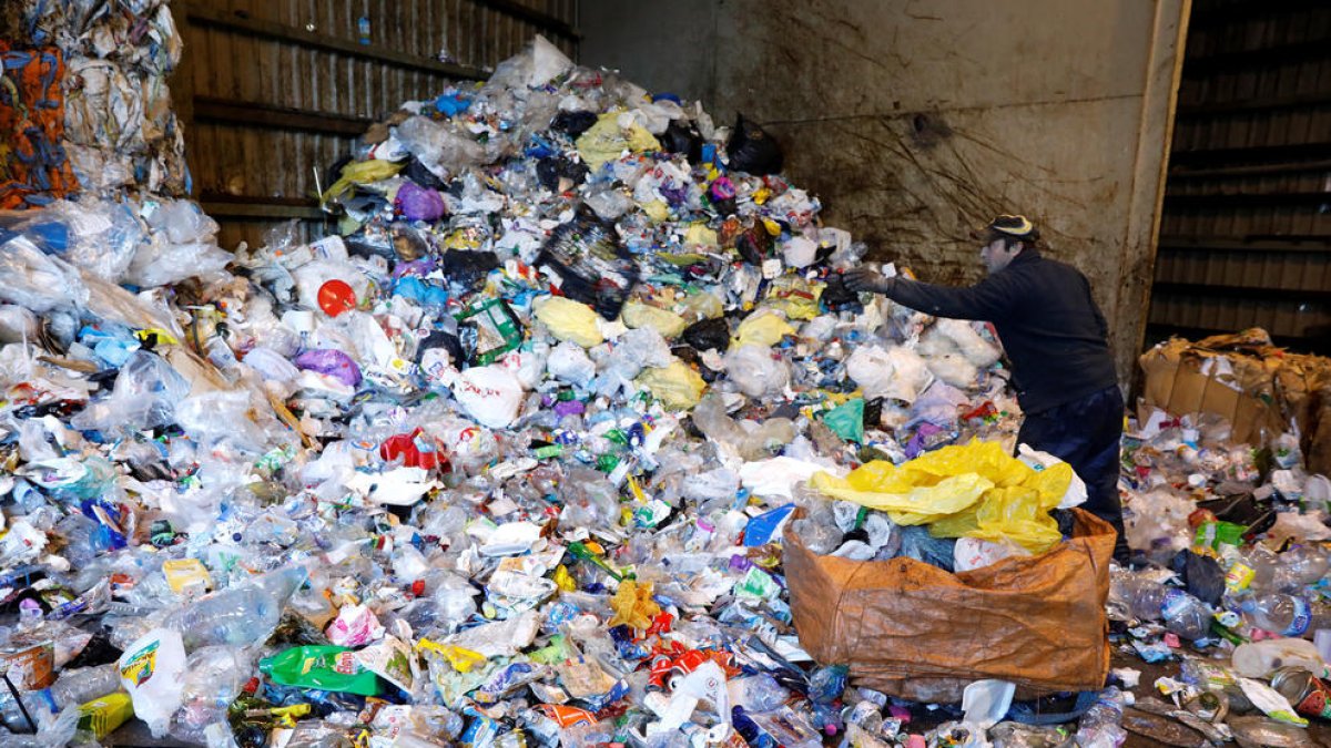 L'Agreda vol difondre el procés de reciclatge.