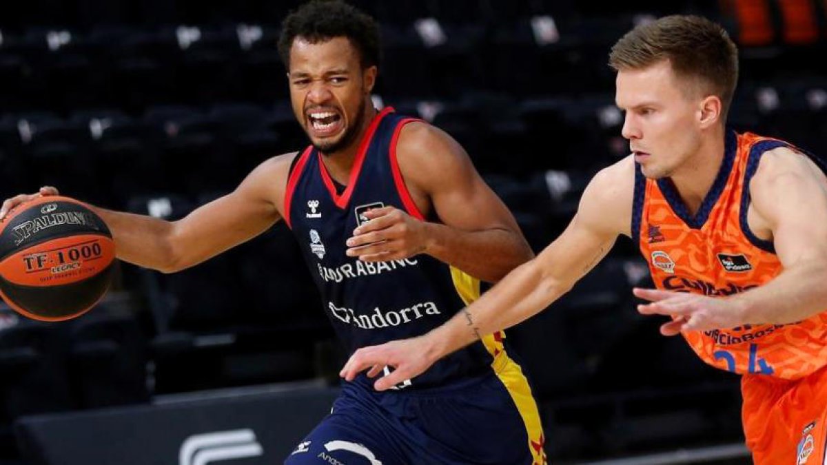 El MoraBanc busca a valència un triomf complicat