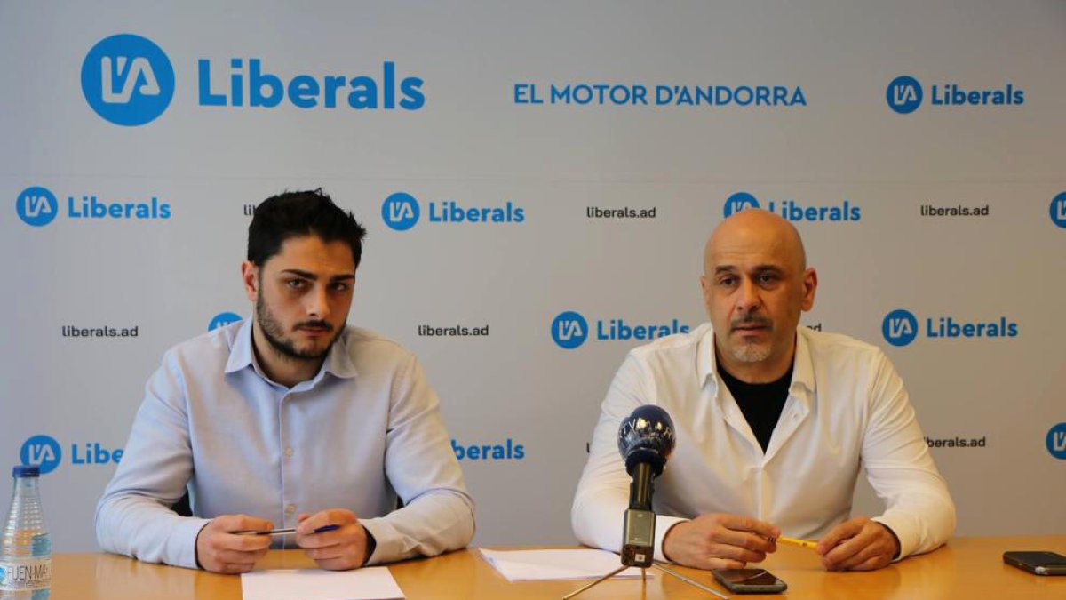 Els liberals escaldencs, ahir en roda de premsa.