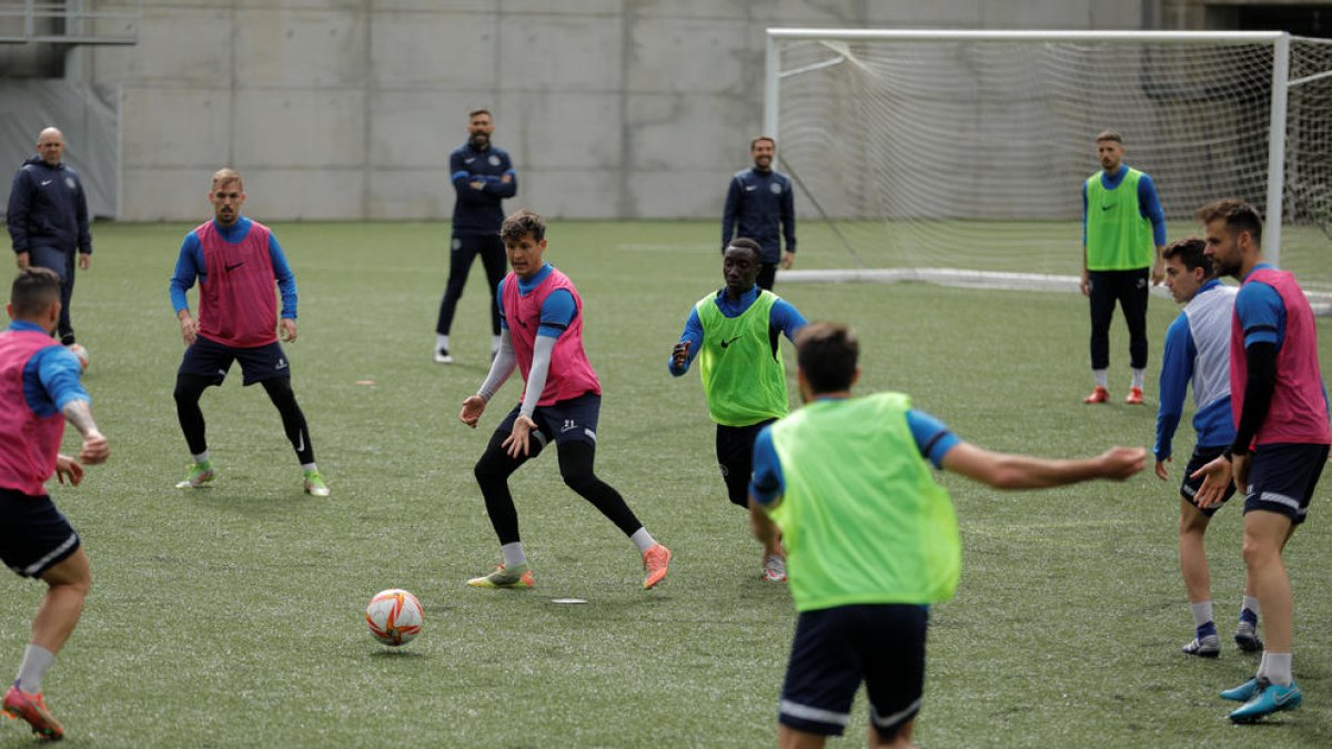 Entrenament dels tricolors a l'Estadi Nacional.