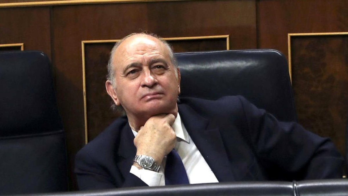 Fernández Díaz al seu escó quan era ministre.