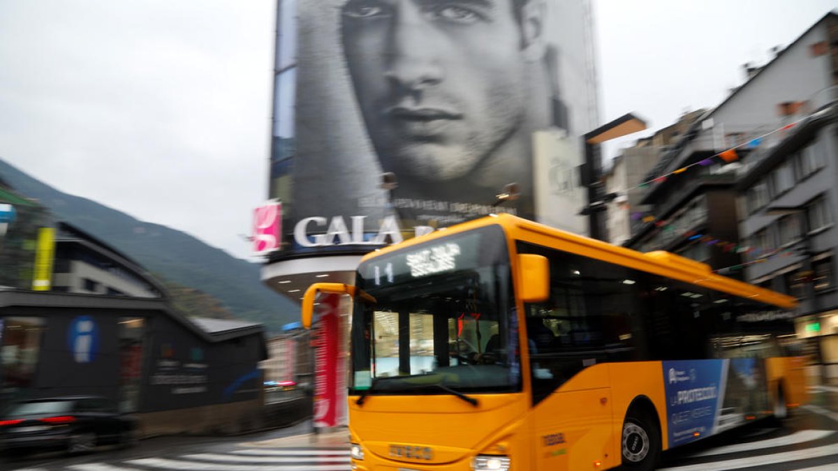 Un autobús de Coopalsa a Andorra la Vella.
