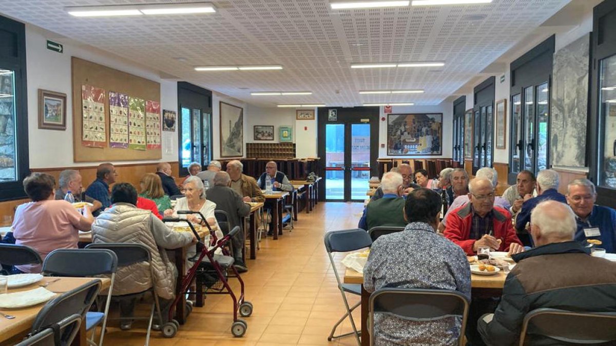 Alguns dels assistents ahir al campionat a AINA.