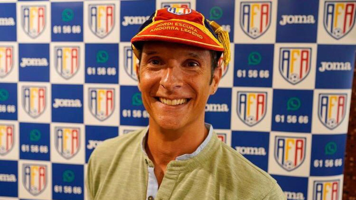 Jordi Escura ha estat guardonat amb el primer Andorra Legend, que atorga l'Associació de Futbolistes (AFA).