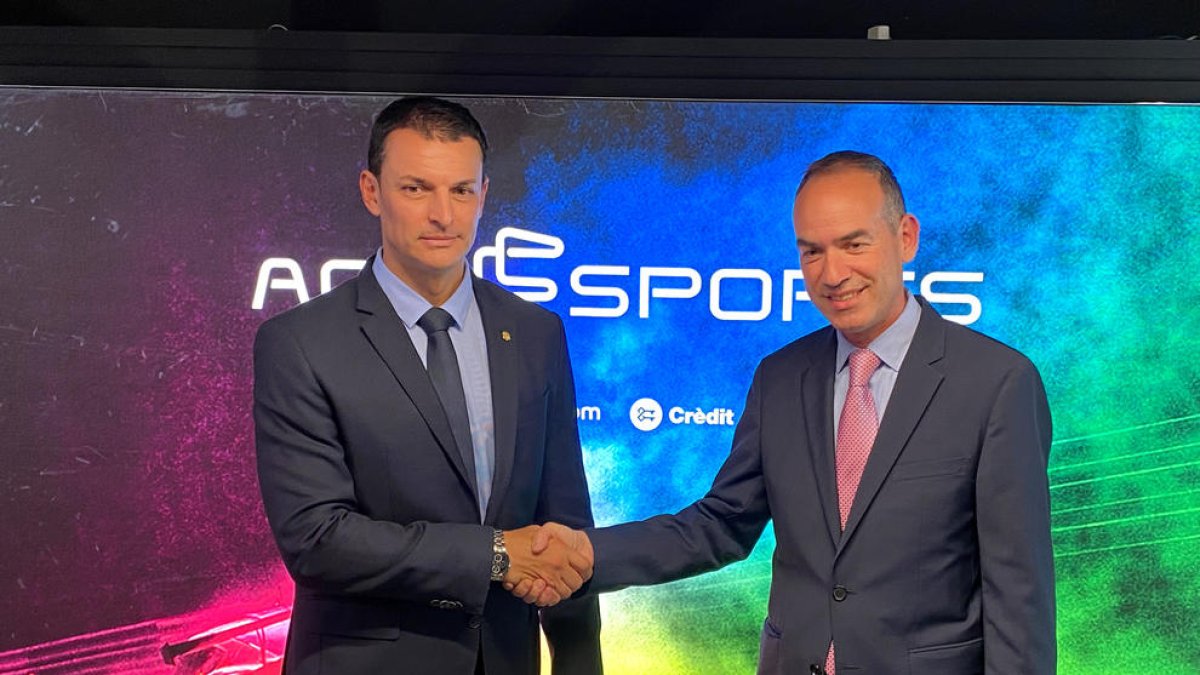 Jordi Gallardo i Jordi Alcobé, després de signar el conveni a Ordino.