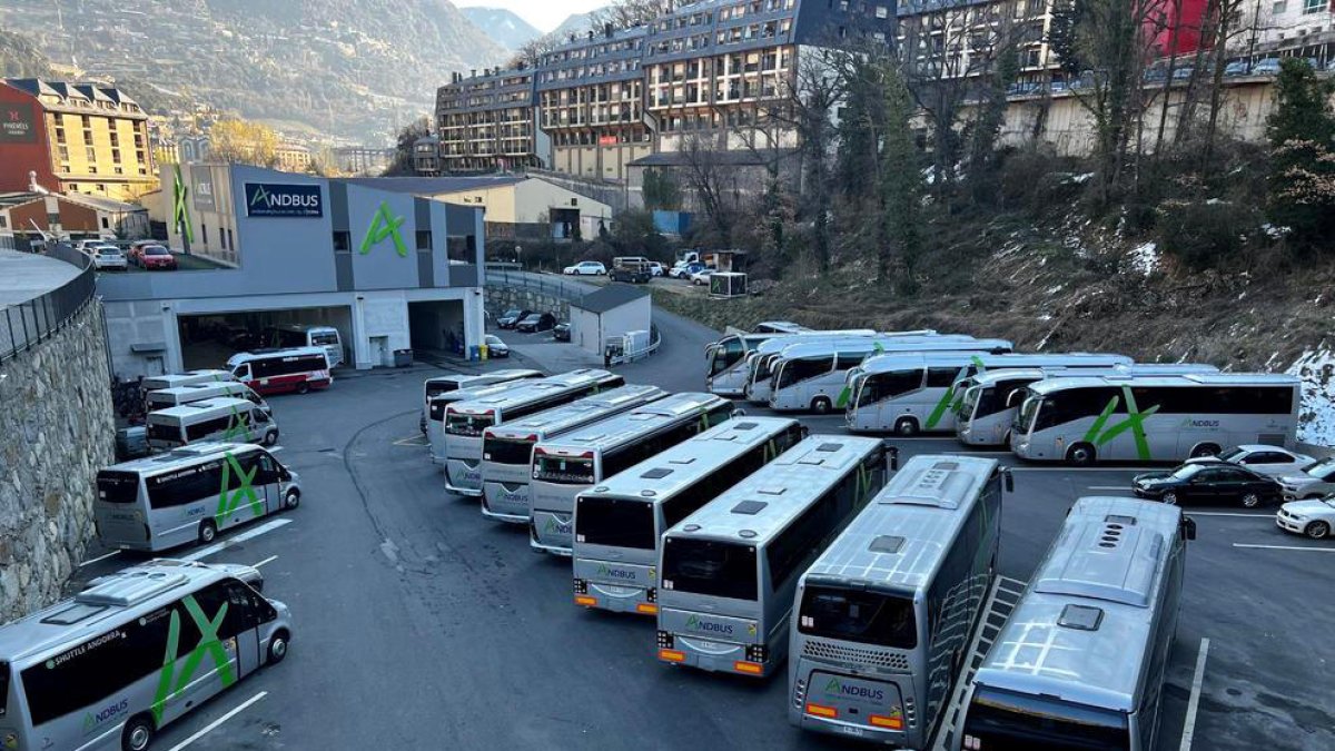 Vehicles de la companyia Andbus.