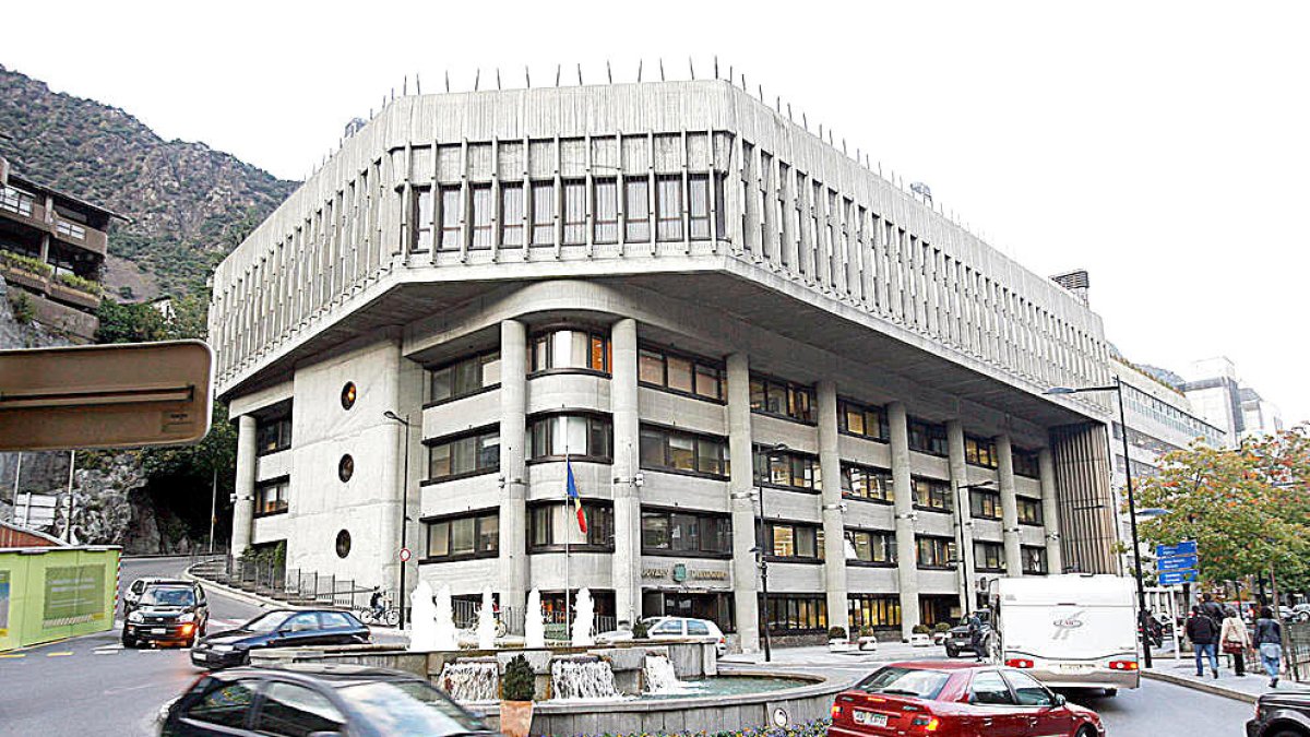 L'edifici administratiu de Govern.