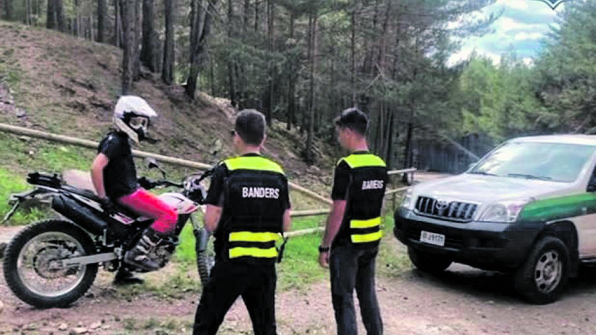 Un control del cos de banders.