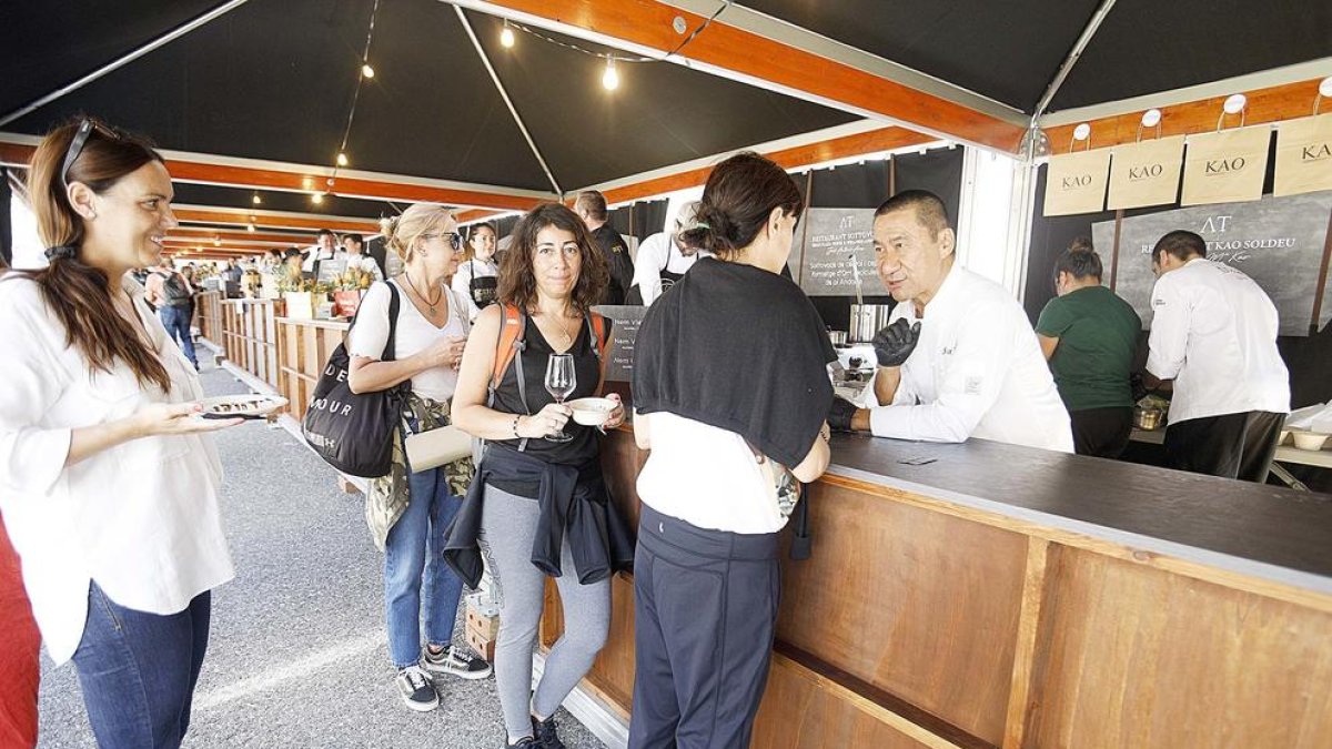 Visitants de l'Andorra Taste consumint.