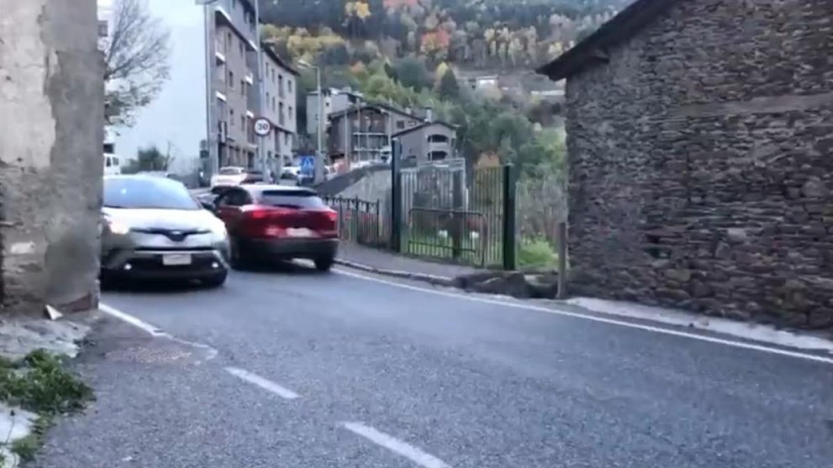 Un frame del vídeo publicat per la veïna d'Anyós