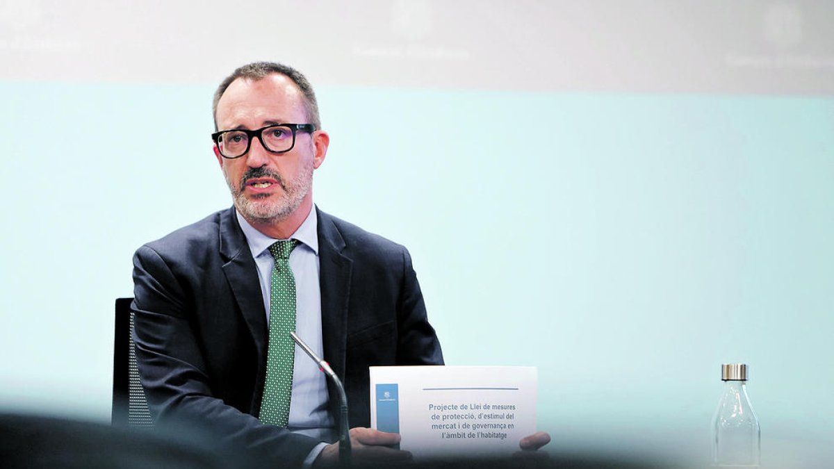 El ministre Filloy durant la roda de premsa d'ahir.