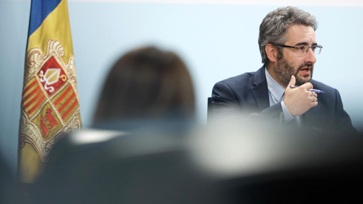 El ministre Eric Jover durant la roda de premsa d'ahir.