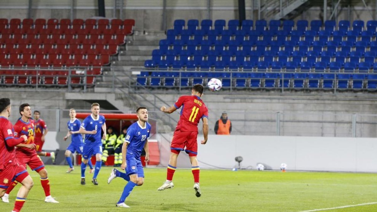 Un moment del partit