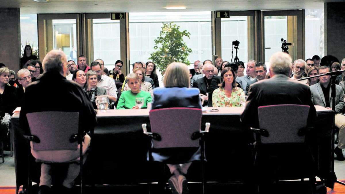Un moment de l'acte de commemoració del primer Consell Executiu, fet ahir al Consell General.