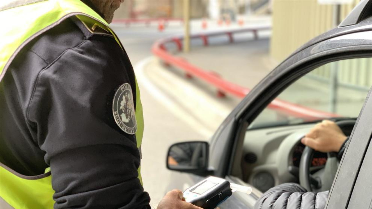 Control d'alcoholèmia de la policia