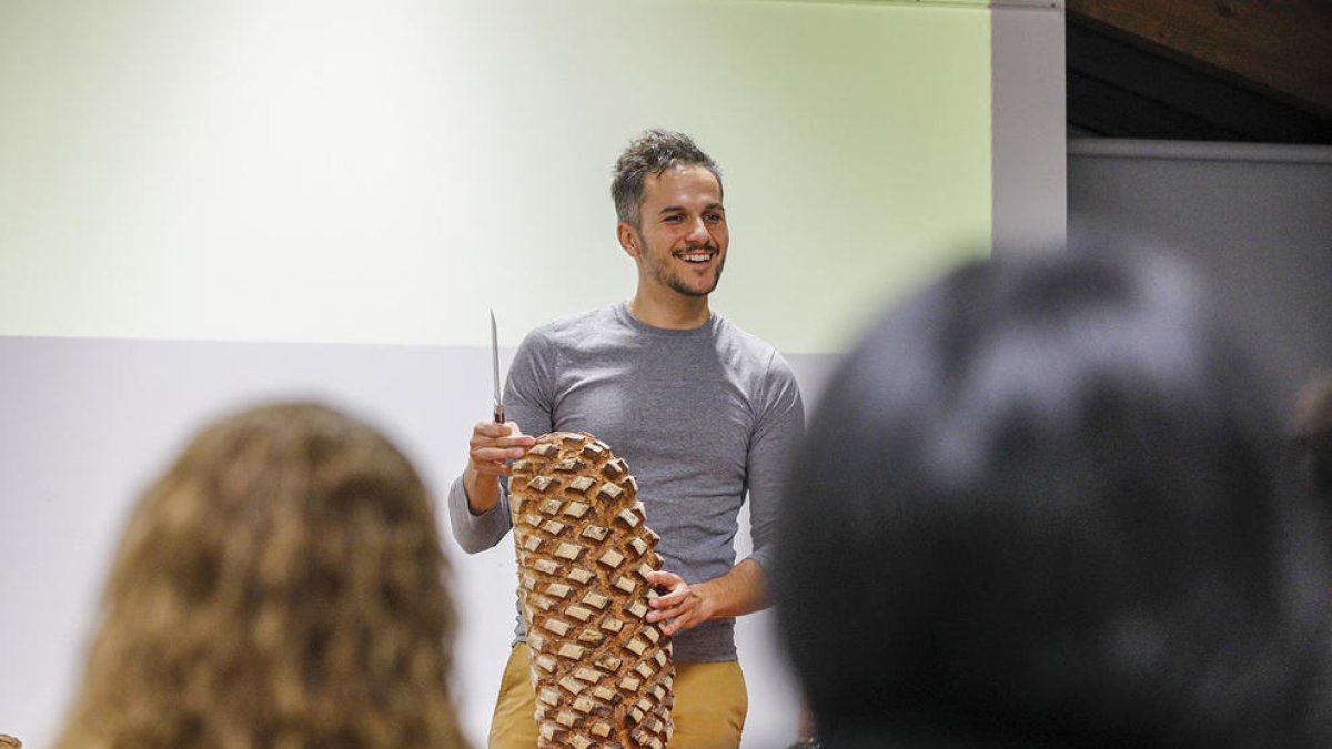 Un dels tallers de pa a Ordino.