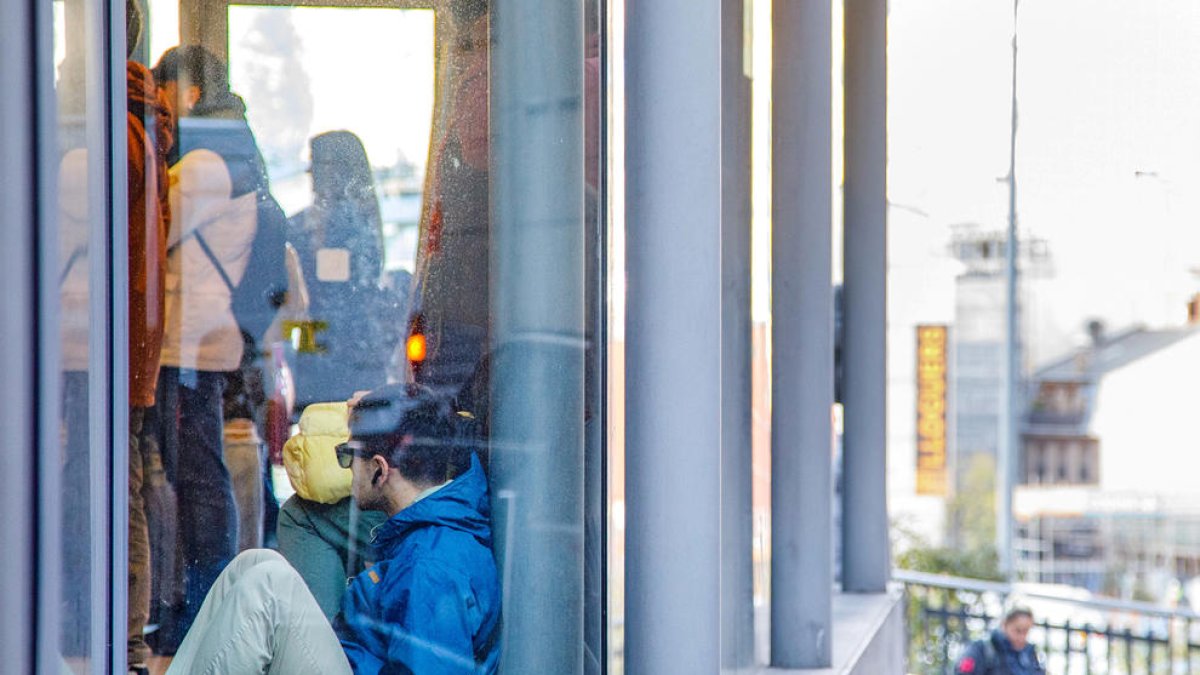 La cua al Servei d'Immigració.