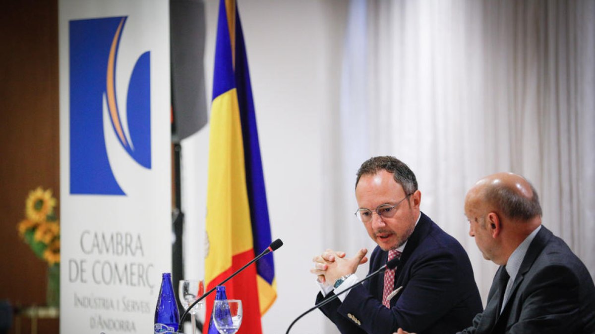 Xavier Espot i Josep Maria Mas en la presentació de l'informe econòmic.