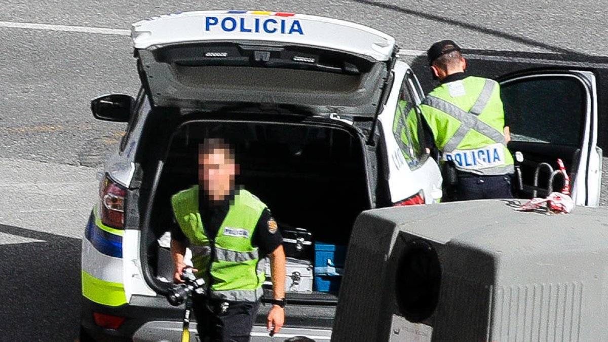 Agents de la policia en una actuació.