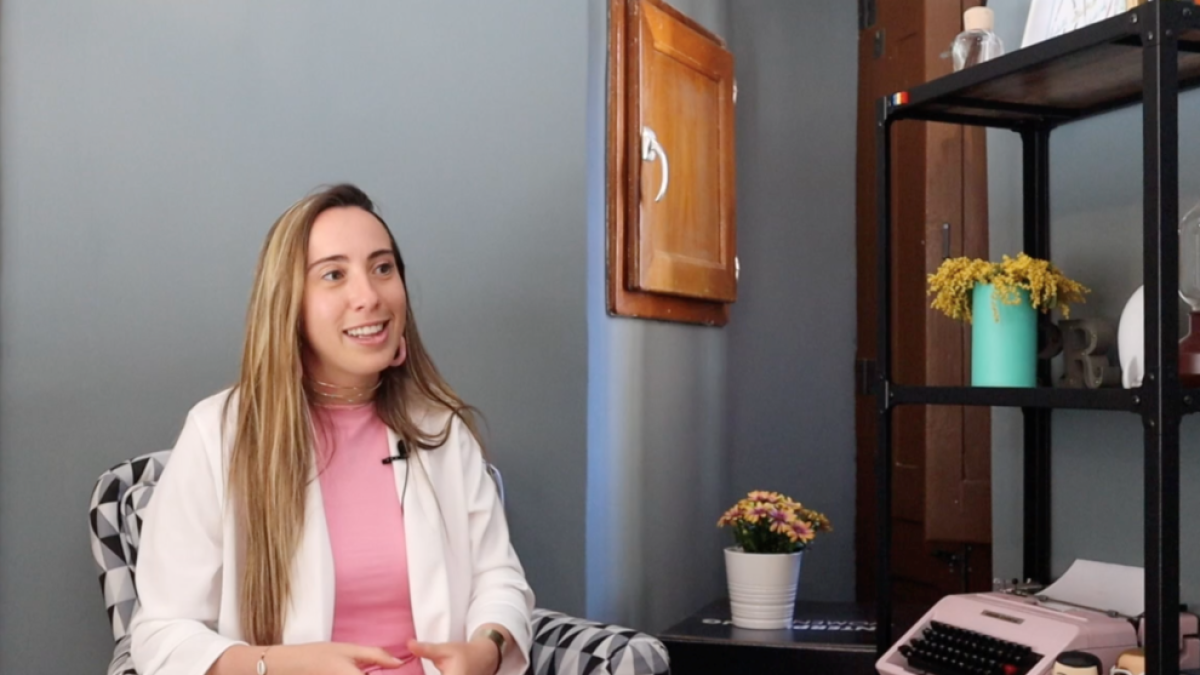 La pintora Ona Saumell participarà a la taula rodona