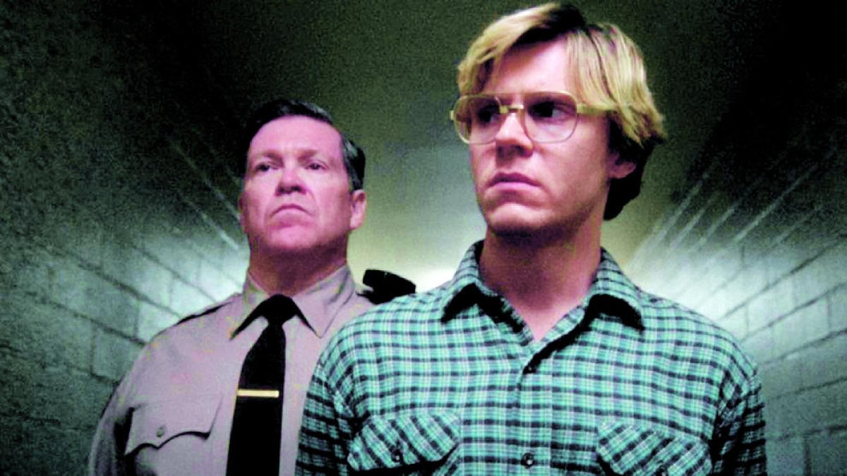 Evan Peters en el paper de Jeffrey Dahmer a 'Dahmer'.