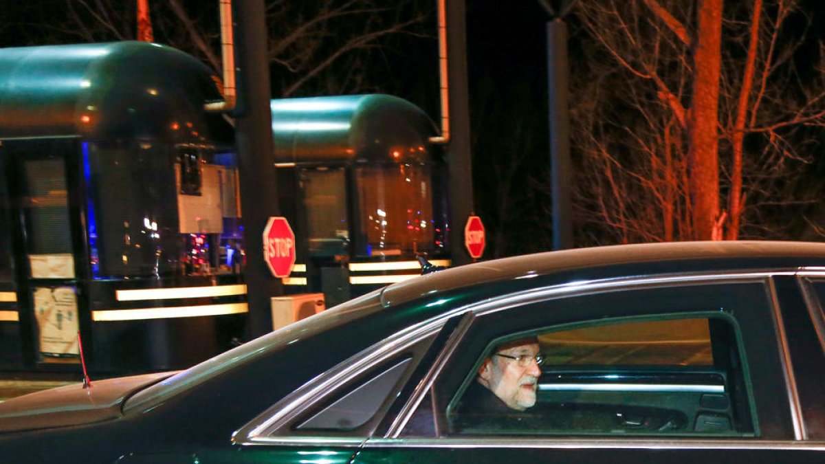 Rajoy entrant a Andorra per la frontera.