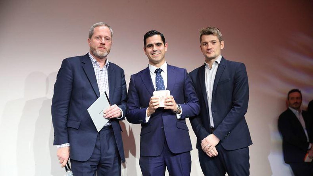 Hernando recollint el premi a Berlín