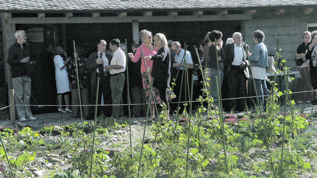 La inauguració dels horts socials de gent gran a la Massana, a Cal Cintet.