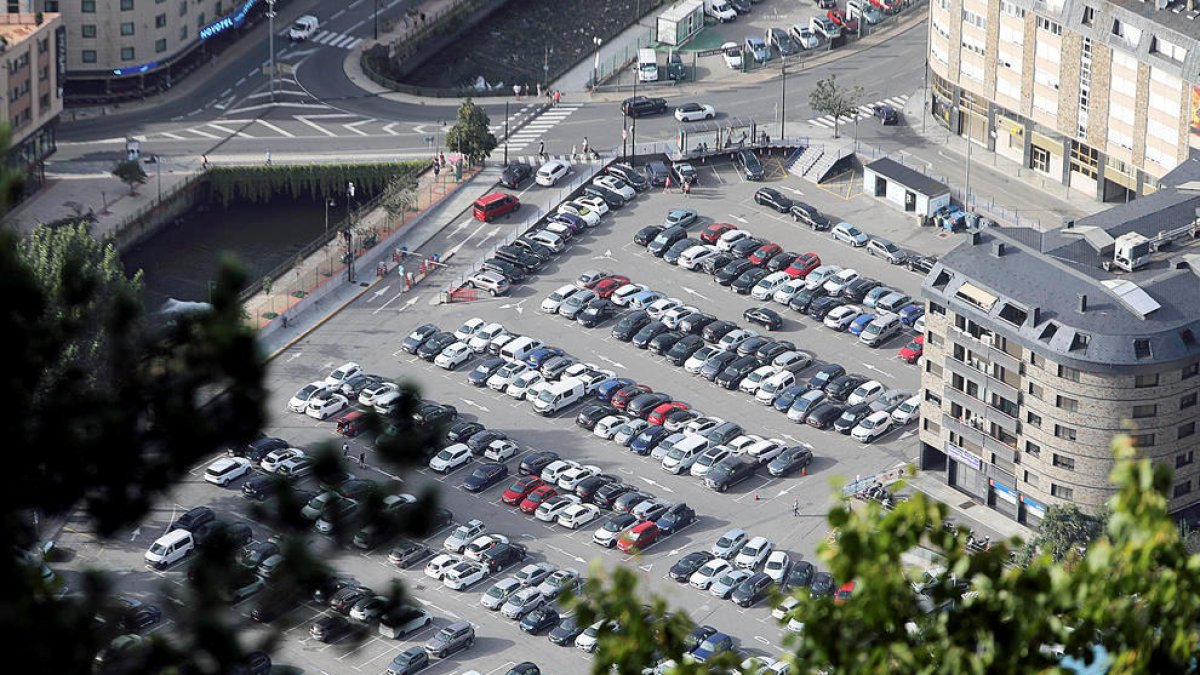 Aparcament del Parc Central.