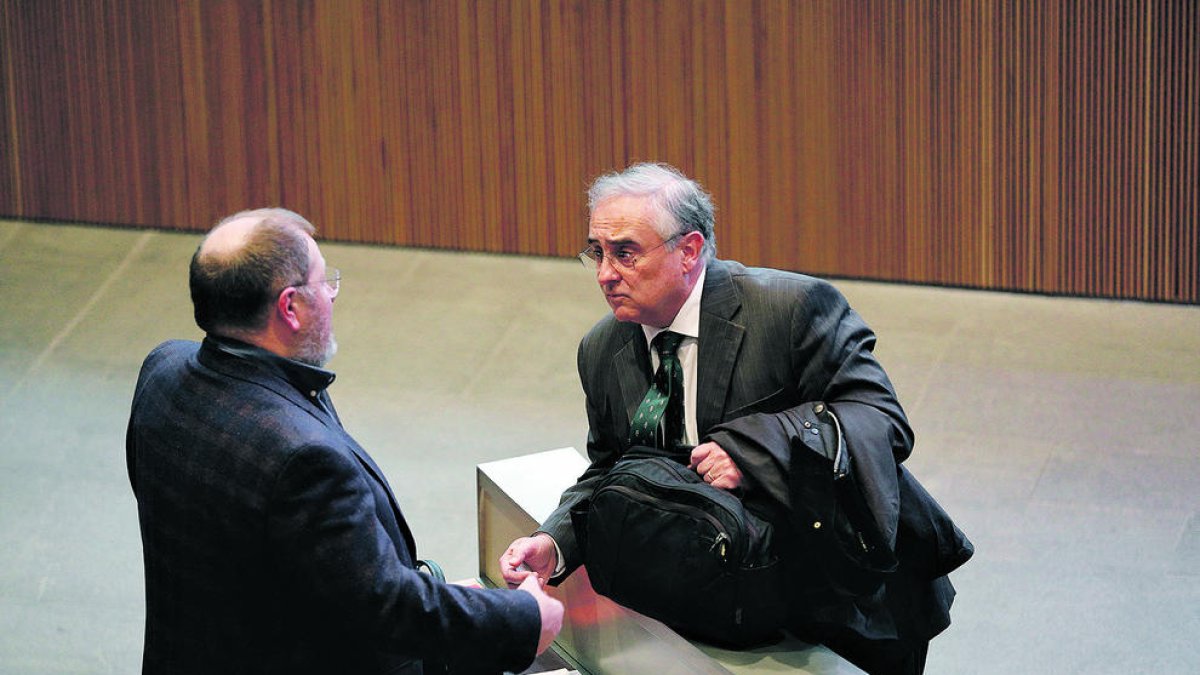 El ministre Albert Font en una sessió del Consell General.
