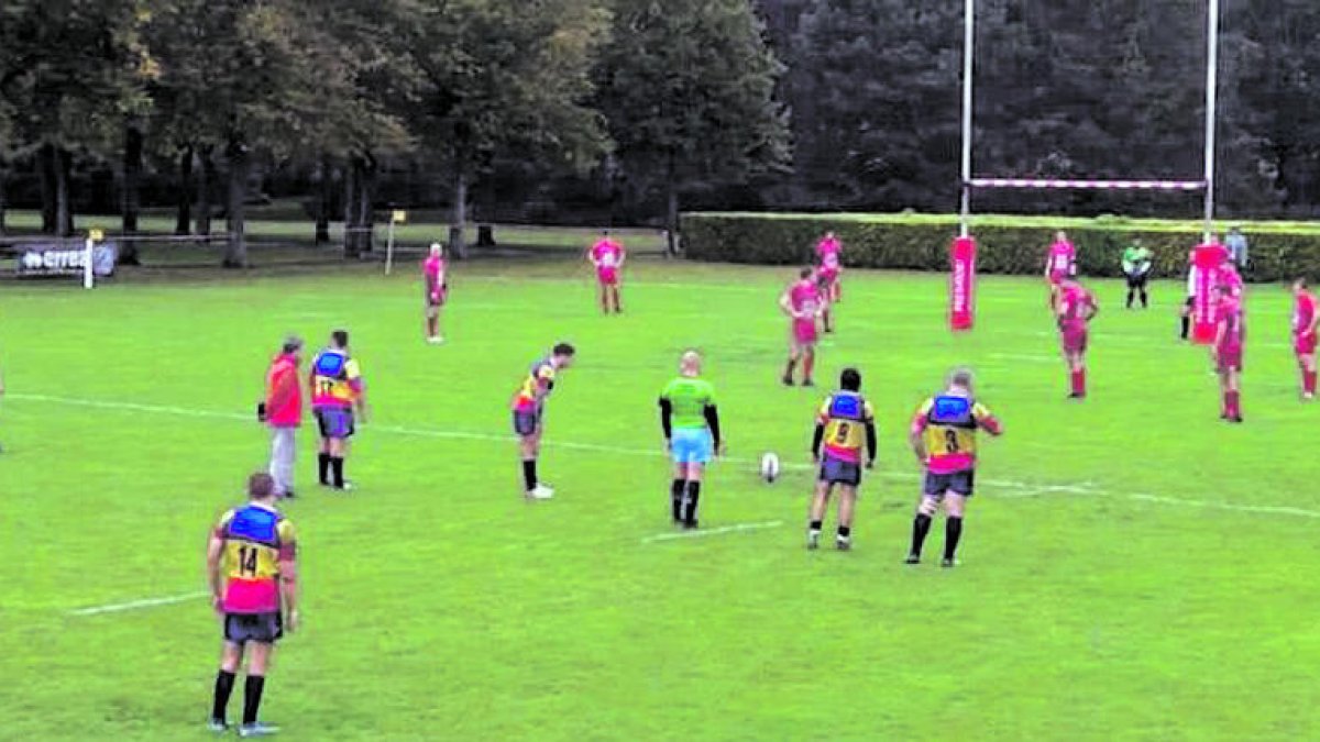 Un instant del duel disputat ahir.