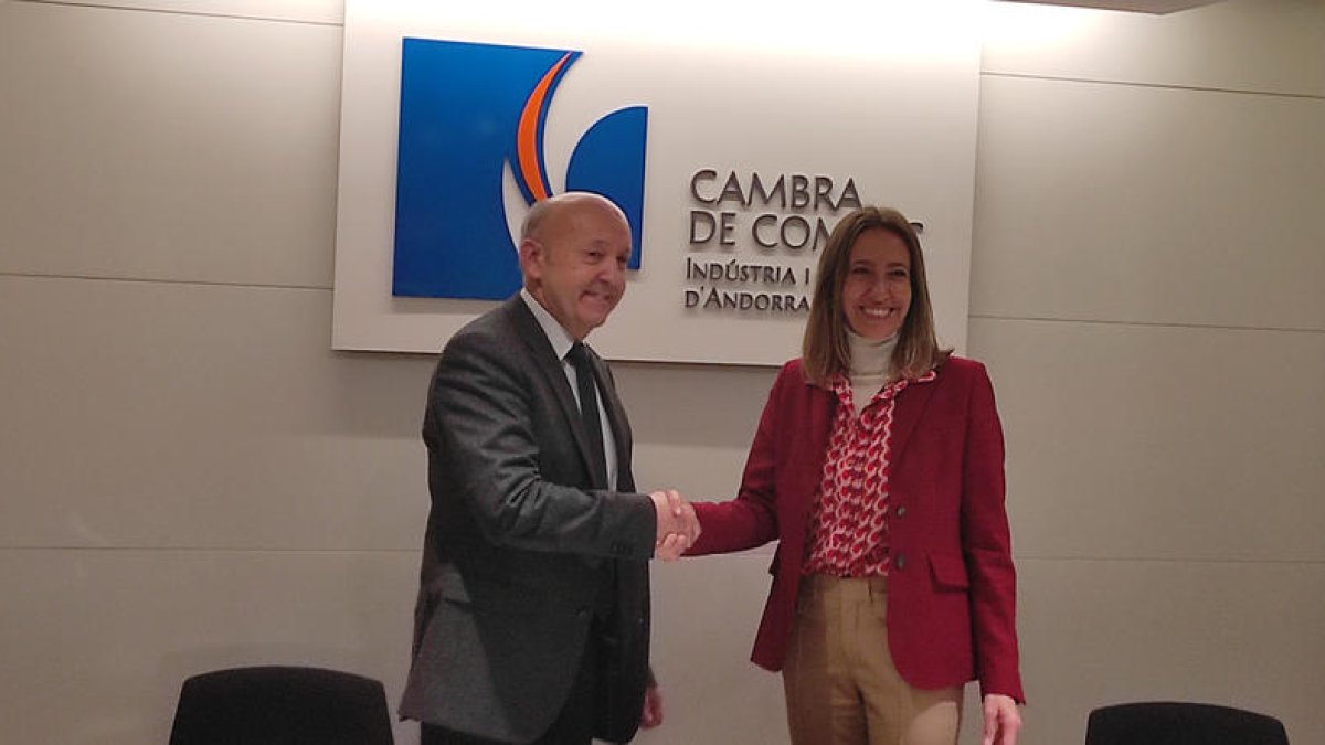 Mas i Maestre van oficialitzar ahir l'acord.