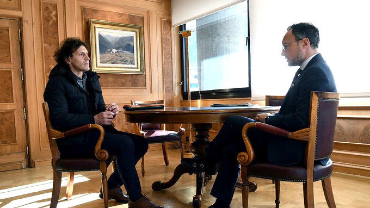 Xavier Espot va rebre ahir el portaveu d'Argentinos en Andorra, Marcelo Ponce.