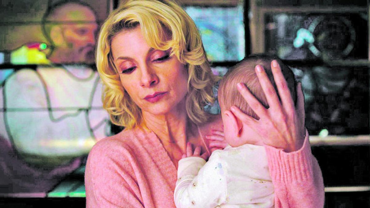 Najwa Nimri a 'Sagrada Familia', que s'estrena el 14 d'octubre a Netflix.